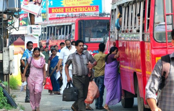 kochi-private-bus