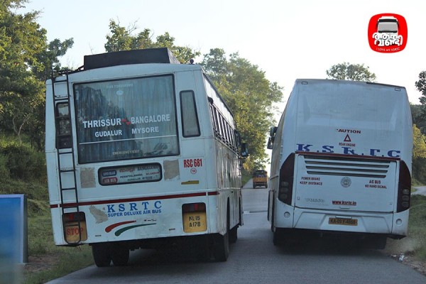 kerala-rtc-and-karnataka-rtc-buses
