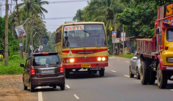 ksrtc bus overtaking'