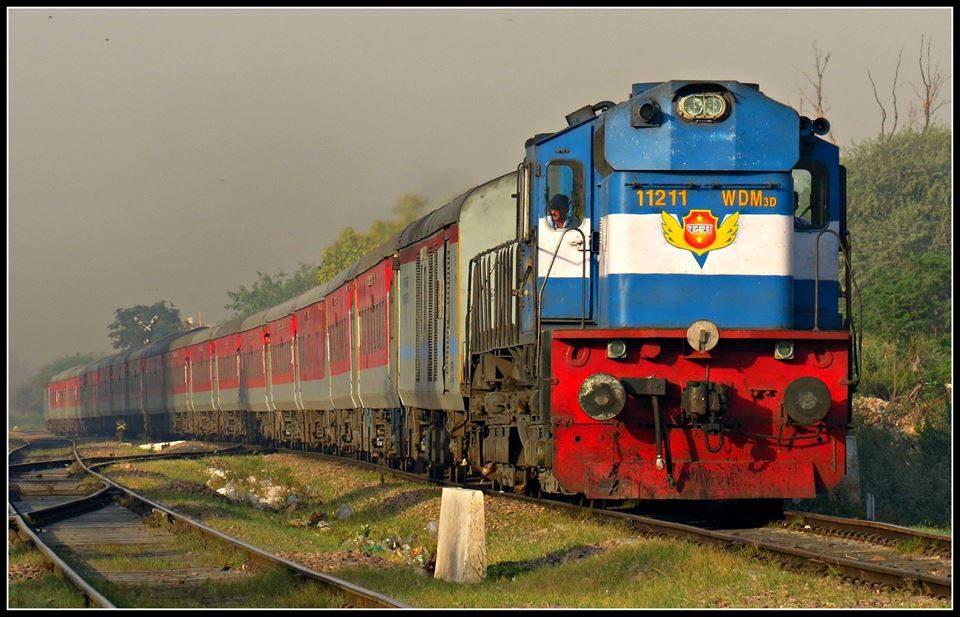 What are some amazing facts about the Rajdhani Express? - Aanavandi ...