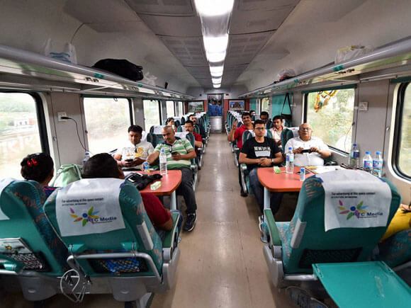 Food aboard AC 1st Class Duronto Train – & the travel story – yummraj