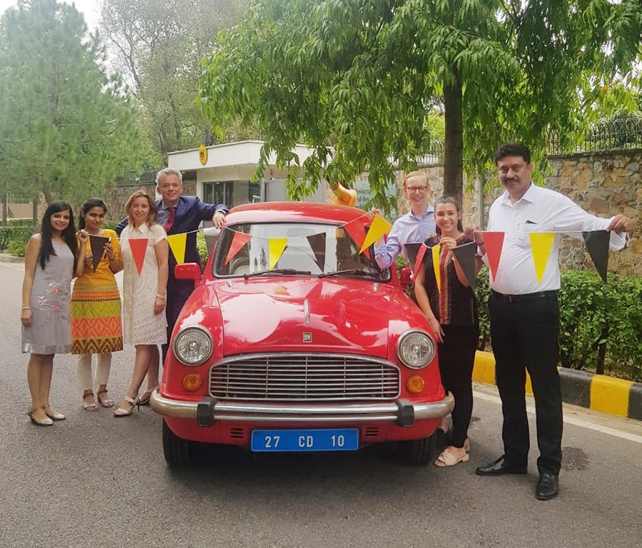 Hindustan Ambassador полиция Индии